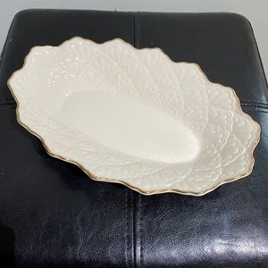 Lenox Oval Fluted Ivory Jacquard Serving Dish with Gold Trim